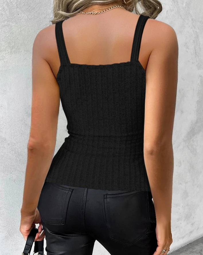 Top Women 2024 Summer Fashion Chain Decor Buttoned Casual V-Neck Sleeveless Plain Skinny Daily Ribbed Tank Top Y2K Clothes