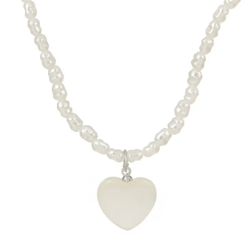 Elegant Pearl Necklace Lady Simple Handmade Strand Bead Necklace for Women Girls Romantic Heart Pendant Necklace Wedding Jewelry