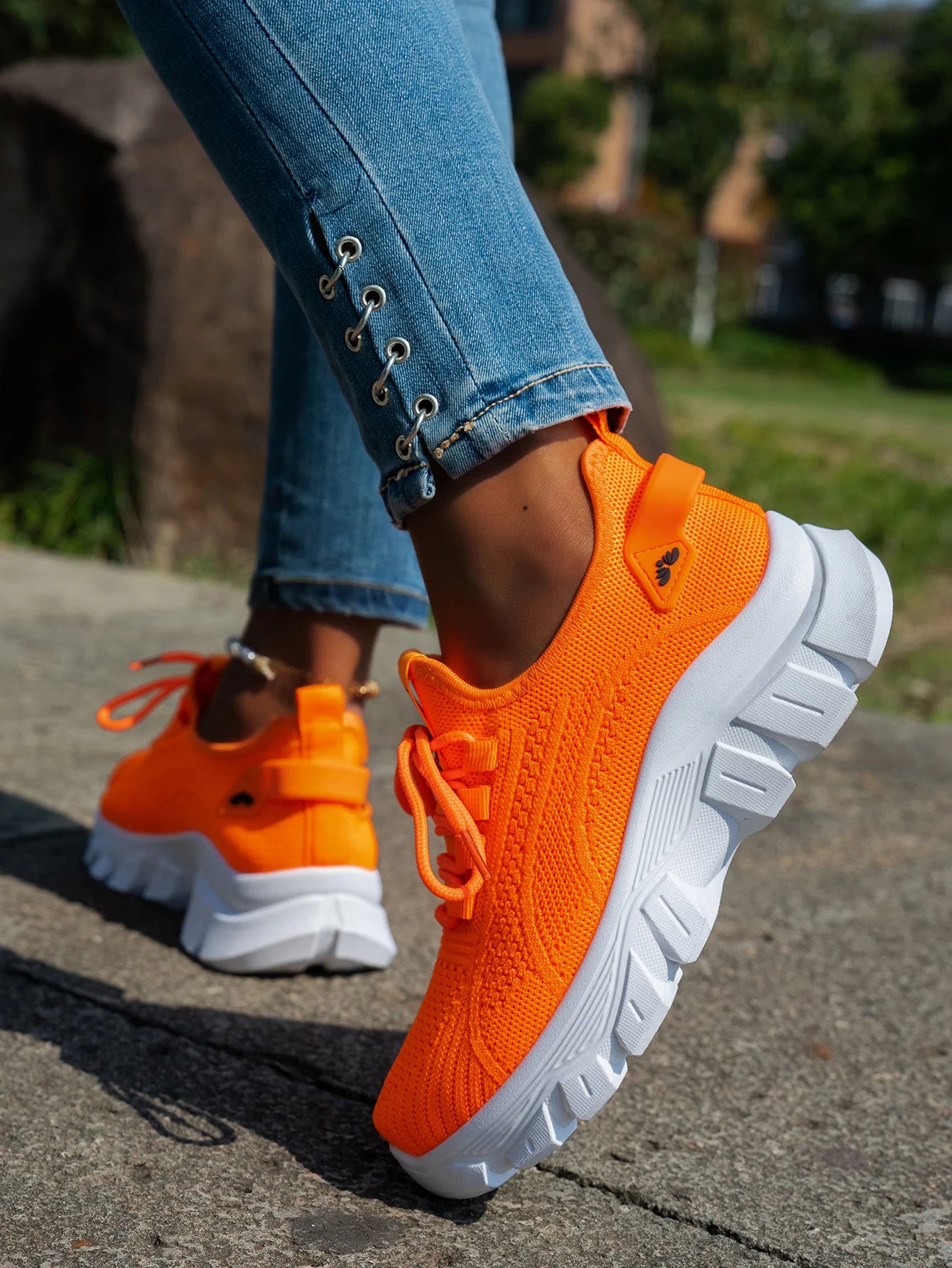 women shoes casual sneaker fall 2025 new fashion leisure sports single shoes wholesale cross-border factory trend fly weavin