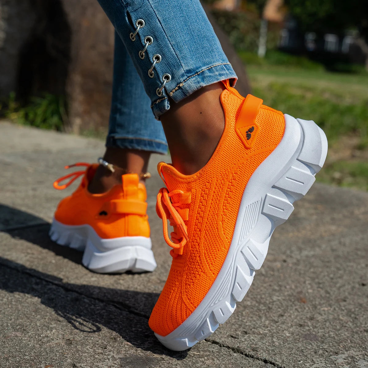 women shoes casual sneaker fall 2025 new fashion leisure sports single shoes wholesale cross-border factory trend fly weavin