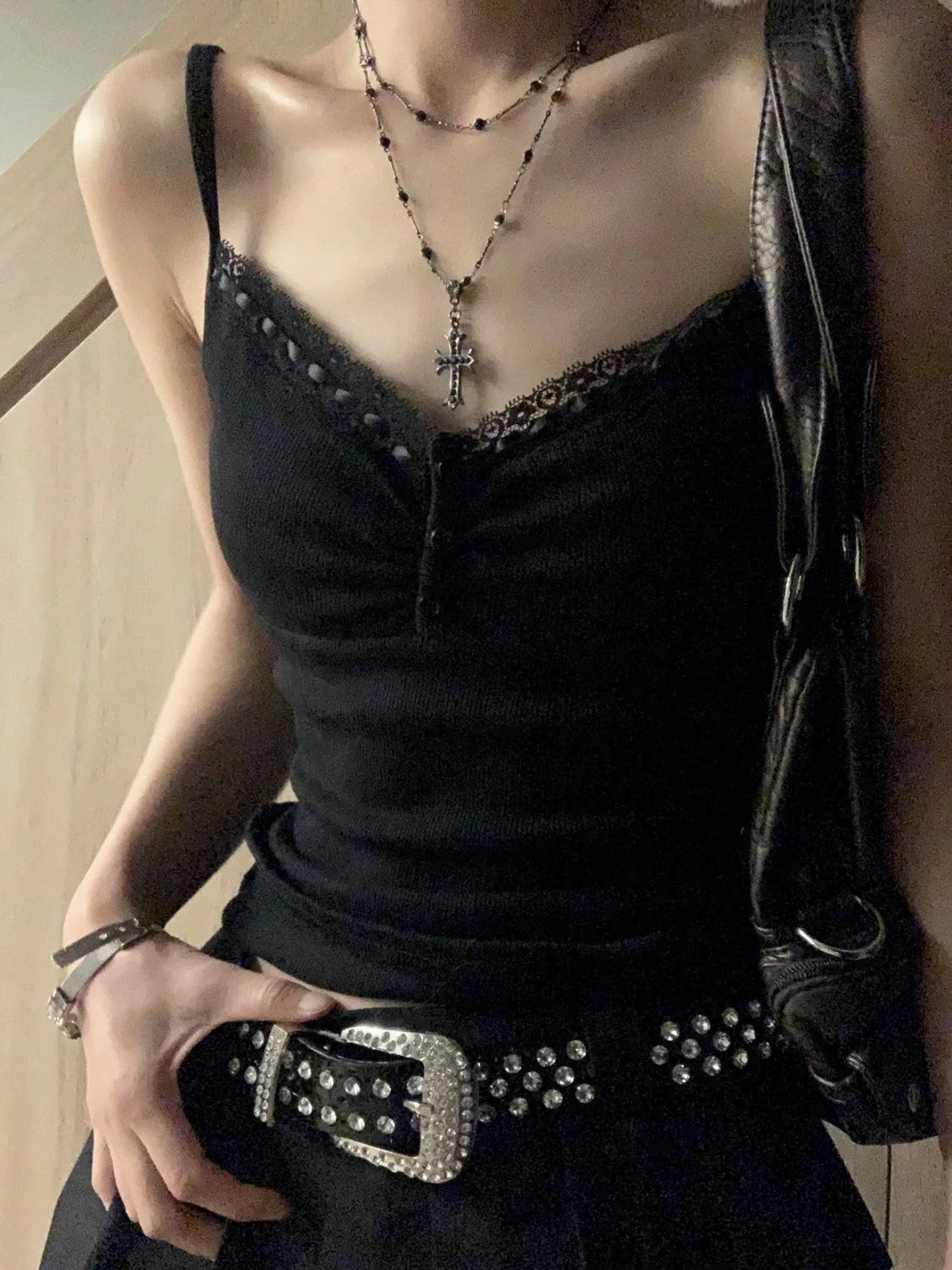 Black Camisoles Women Y2k Tops Hot Girls Sexy Lace Punk Streetwear Fashion Summer Cropped Clothes Slim All-match Lovely Mujer