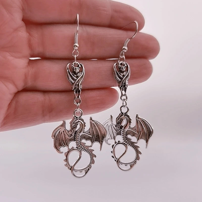 Bat Earrings,Dragon Earrings,Punk Bat Earrings Nightclub Animal Bat Earrings ,Gothic Bat Wings Jewelry Earrings for Women