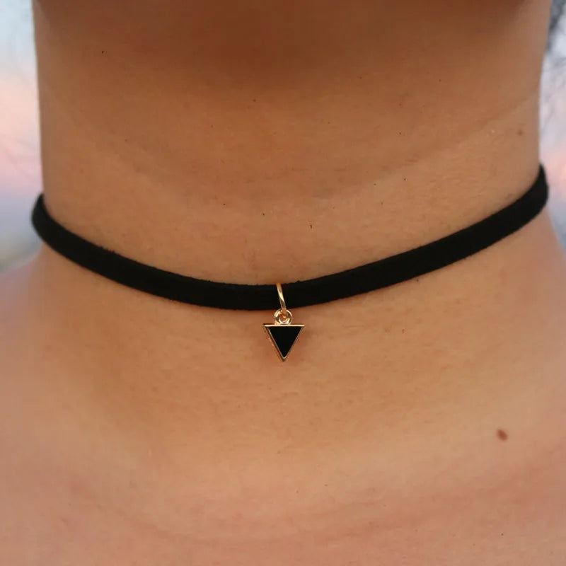 Gothic Choker Necklaces for Women Clavicle Collares Fashion Jewelry Bijoux Colier Necklaces Smile Pendants Fashion Neck Jewelry