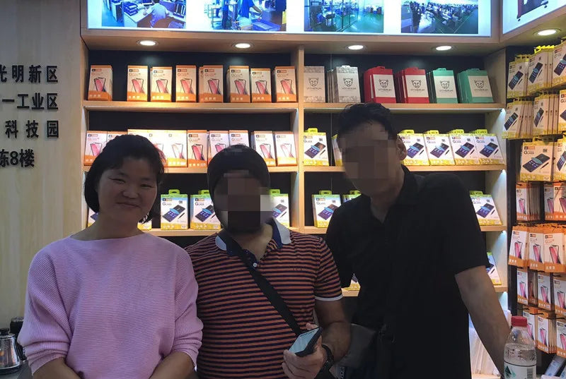 Luxury Gradient With Bracelet Chain Wave Phone Case for Iphone 14 13 12 11 15 Pro Max Glitter Bling Butterfly Mobile Phone Cases