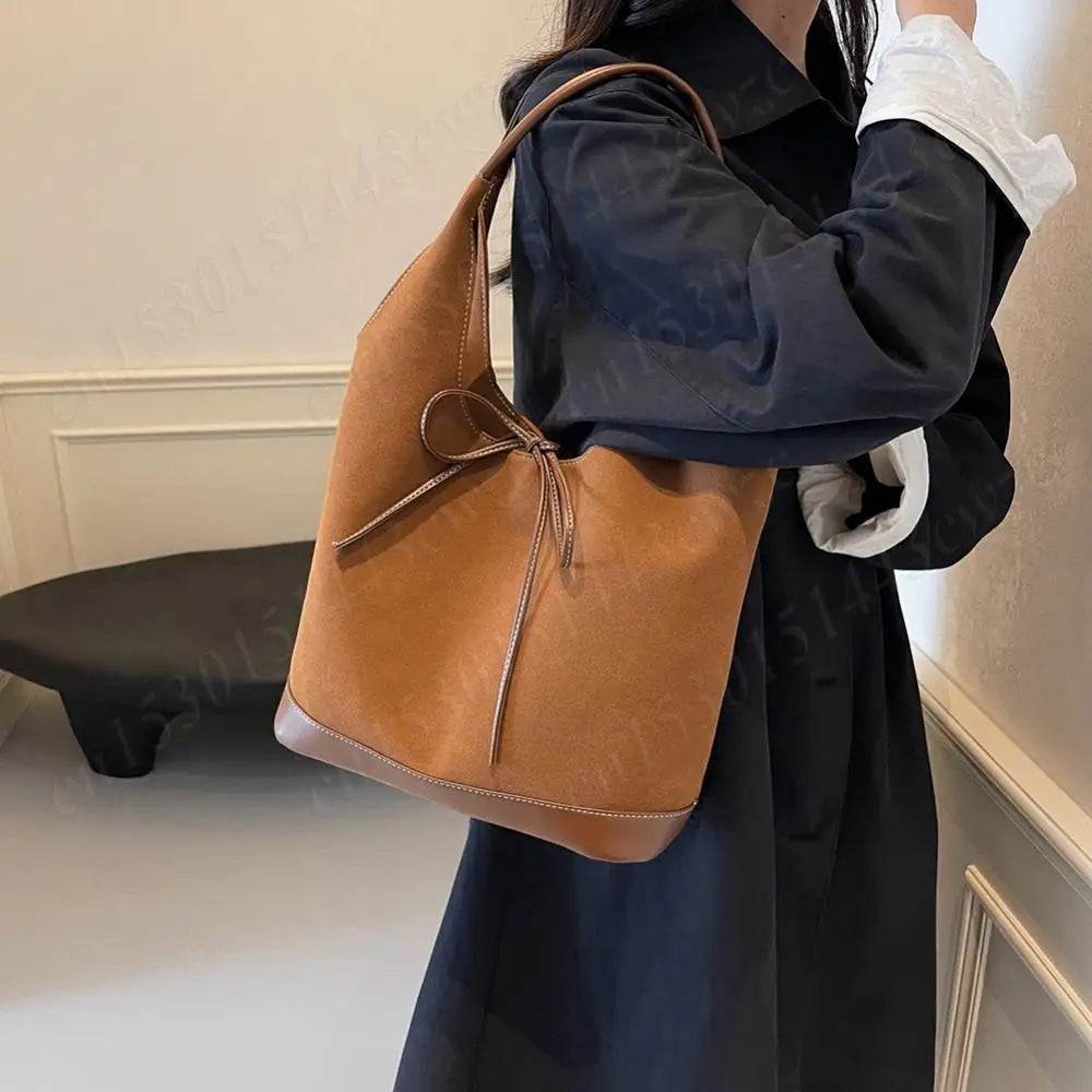 Women PU Tote Bag Designer Shoulder Bags Fashion Bucket Bag Large Capacity Suede Tote Purse Handbag Stylish Commuting Bag