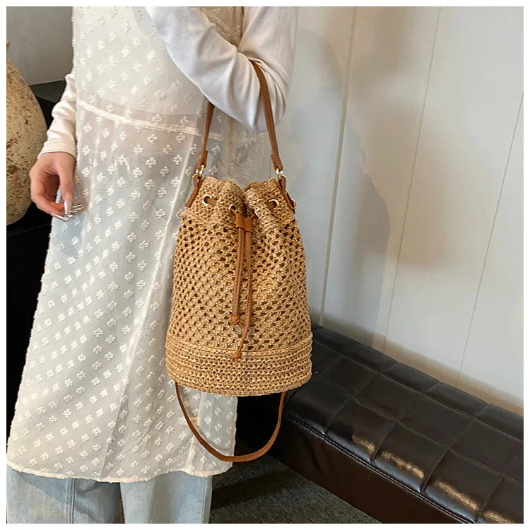 Weaving Bag Women 2024 New Fashion Bucket Bag Summer Niche Hundred Straw Beach Single Shoulder Crossbody Bag