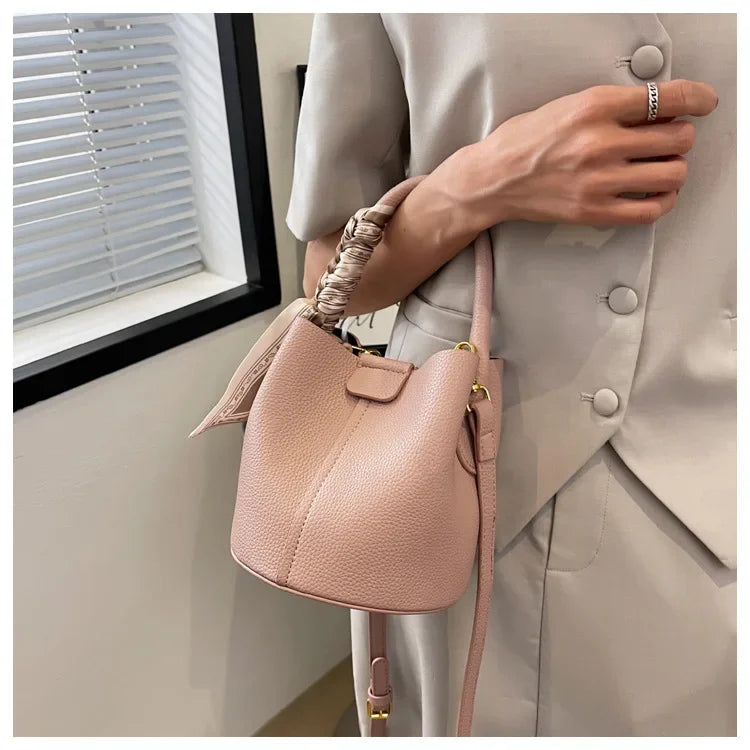 Fashion Women Crossbody Bags Autumn Winter Shoulder Bags Luxury Brand Design Bucket Bag Ladies PU Leather Portable Hand Bags