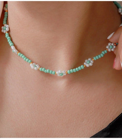 Women's Necklace Elegant Handmade Bead Color Natural Stone Woven Collarbone Chain Fashionable and Versatile Jewelry Accessories