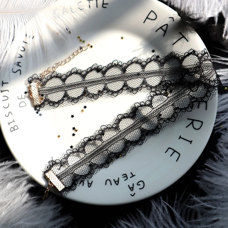 Black Choker Necklace For Women Elegant Lace Velvet Stretch Chain Gothic Flower Short Clavicle Neck Cord Aesthetic Jewelry Gift