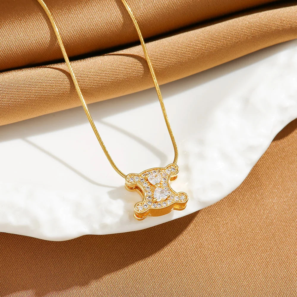 A Light Luxury, Niche Design, Retro and High-end Necklace, Versatile and Trendy Collarbone Chain for Women