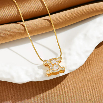 A Light Luxury, Niche Design, Retro and High-end Necklace, Versatile and Trendy Collarbone Chain for Women