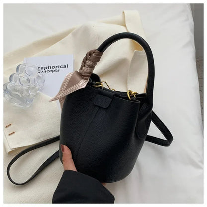 Fashion Women Crossbody Bags Autumn Winter Shoulder Bags Luxury Brand Design Bucket Bag Ladies PU Leather Portable Hand Bags