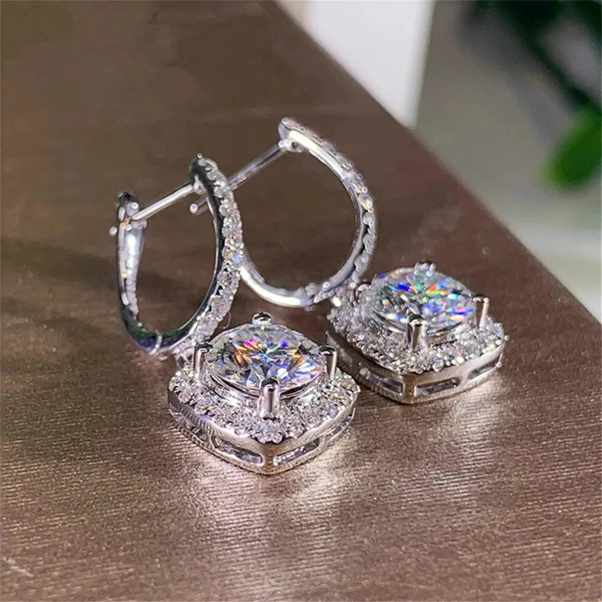 Pair of Elegant 925 Sterling Silver Geometric Embedded Earrings Luxury Design Fashionable Women's Jewelry Suitable for Daily Wea