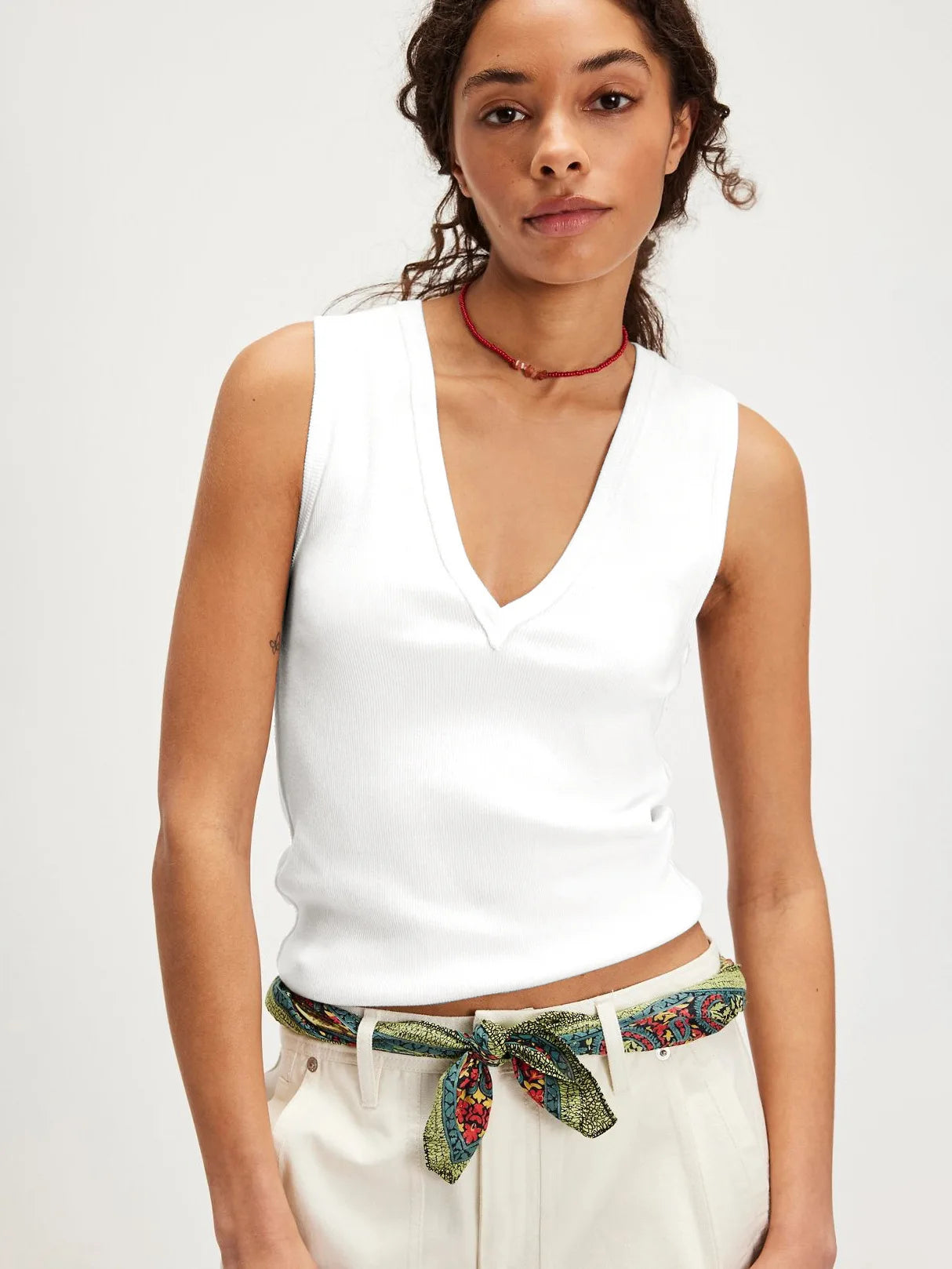 Workout Tops For Women Racerback Basic Summer Tank Tops Sexy V Neck Fitted Sleeveless Shirts Y2K Casual Wear Ribbed Basic Tops