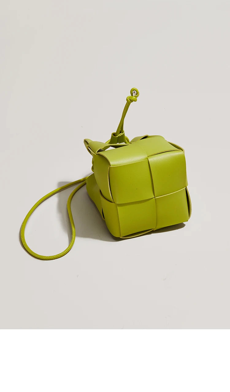 Weave Handbag Women Woven Bags Small Drawstring Bucket Shoulder Messenger Bags Luxury Famous Brand Designer Purse Female bag