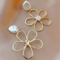 Simple Pearl Flower Earrings For Women Fashion High-End Metal Sense Temperament Earrings 2022 Trend