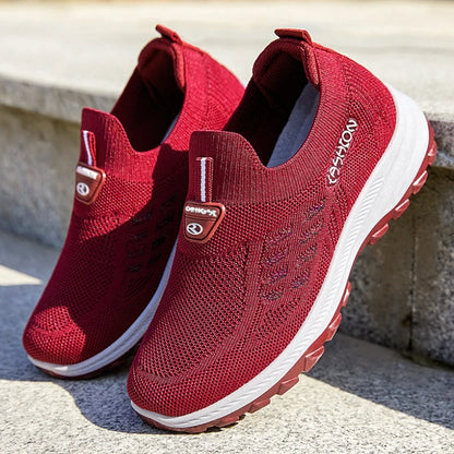 Women's Flat Shoes Slip on Casual Shoes New Luxury Platform Loafers Knitted Breathable Sneakers Soft Sole Lightweight Mom Shoes
