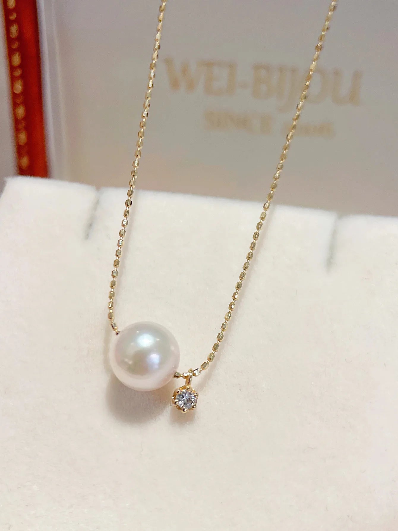Red S925 pure silver pearl necklace for women, light luxury, fashionable, niche design, daily commuting, wearing, party
