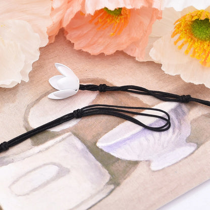 Bohemian Flower Necklace Hand Woven Multi-layer Floral Necklace Exaggerated Collarbone Chain Bridal Dress Accessories for Women