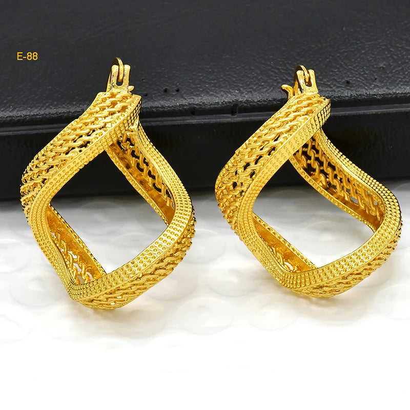 Dubai Simple Fashion Gold Plated Hollow Pierced Earrings Piercings Cartilage Ear Ring for Women Bride Ornament Gift Fine Jewelry