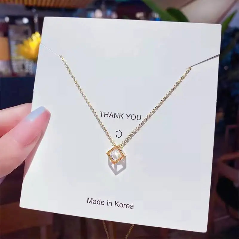 Cute Anime Necklaces For Women Crystal Bear Cartoon Pendant Necklace 2023 Luxury Clavicle Chain Fashion Korean Jewelry Wholesale