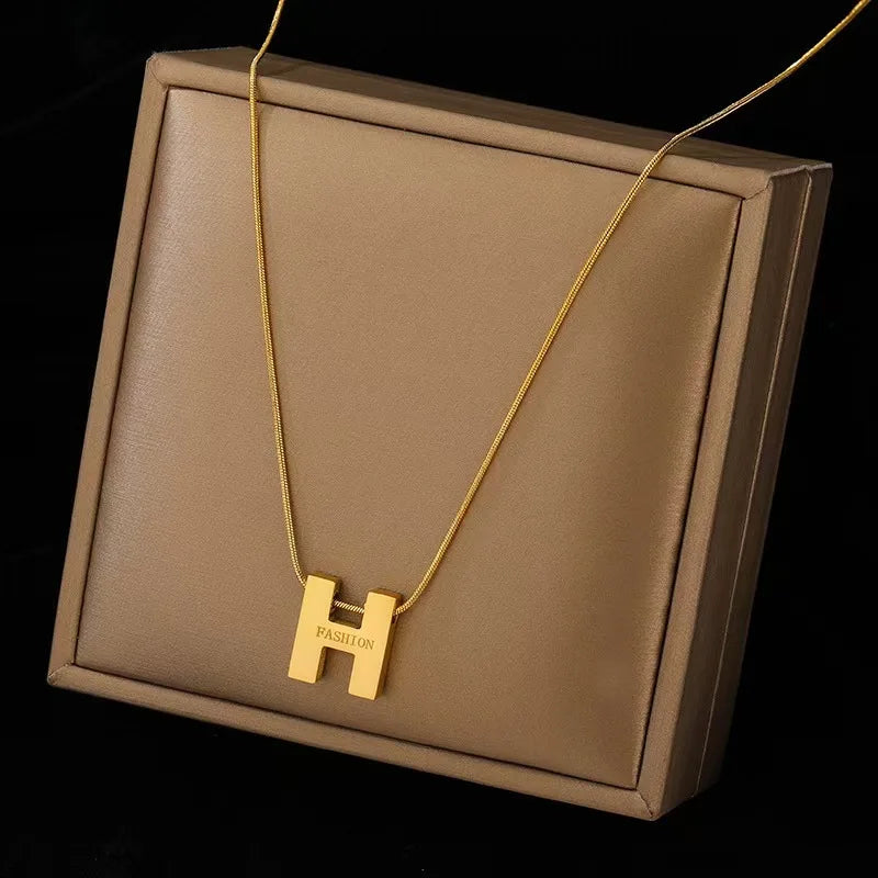 H letter necklace for women, trendy, light luxury, niche, collarbone chain, simple temperament