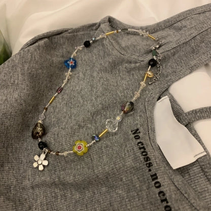 Beaded Clavicle Necklace Acrylic Flower Pendant Neckalces Elegant Accessory Women Neck Jewelry Suitable for Any Occasion