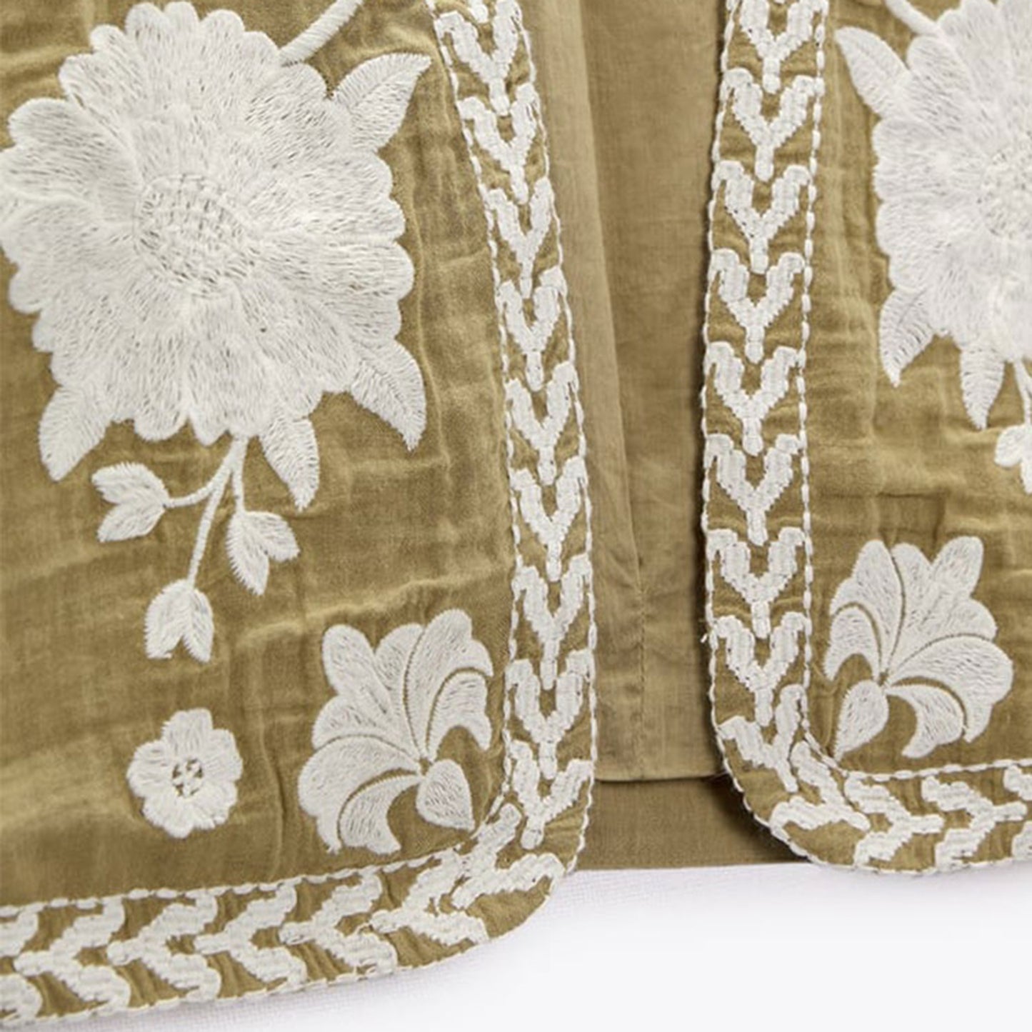 Women Vintage Embroidered Crop Vest Top Y2K Boho Floral Sleeveless Open Front Cardigan Flower Linen Vest Waistcoat Gilet Outwear