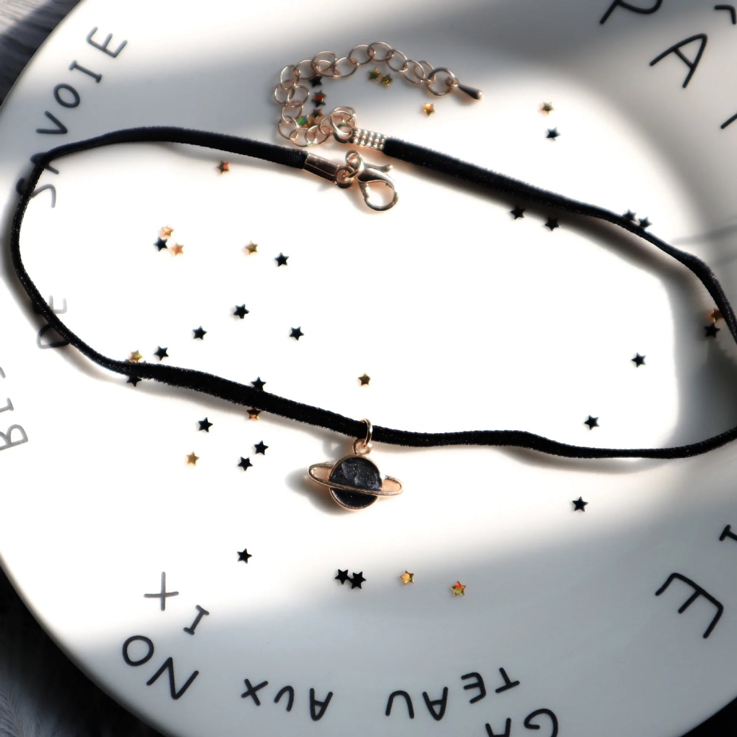 Black Choker Necklace For Women Elegant Lace Velvet Stretch Chain Gothic Flower Short Clavicle Neck Cord Aesthetic Jewelry Gift