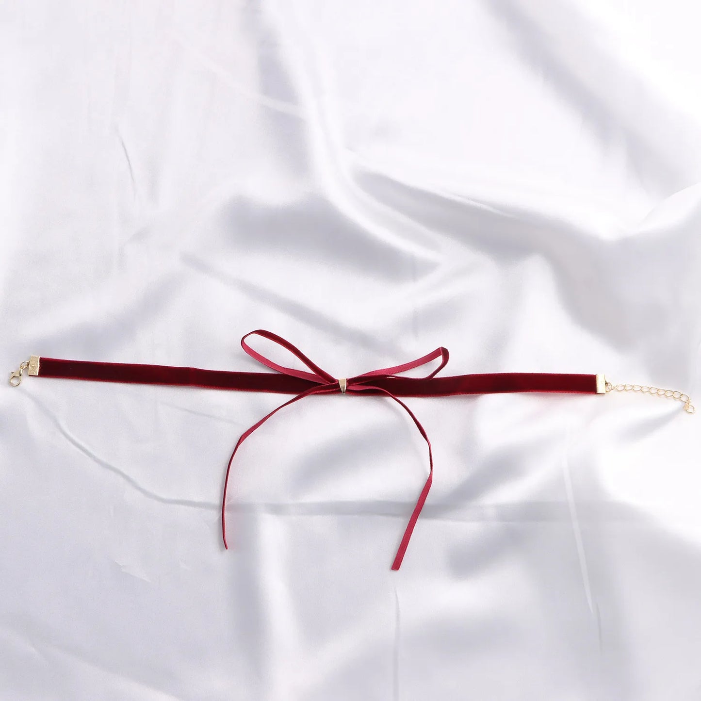 Fashion Sexy Punk Gothic Black Velvet Choker Necklaces Simple Vintage Clavicle Neck Chain Women Girls Party Jewelry Accessories