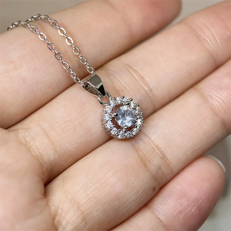 Women's Chain Necklace Round White Zirconia Pendant Fashion Jewelry Wedding Engagement Accessories Wholesale N001