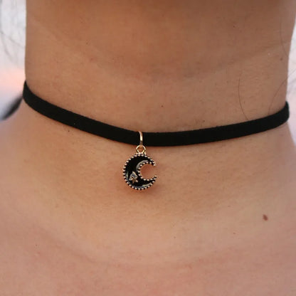Gothic Choker Necklaces for Women Clavicle Collares Fashion Jewelry Bijoux Colier Necklaces Smile Pendants Fashion Neck Jewelry