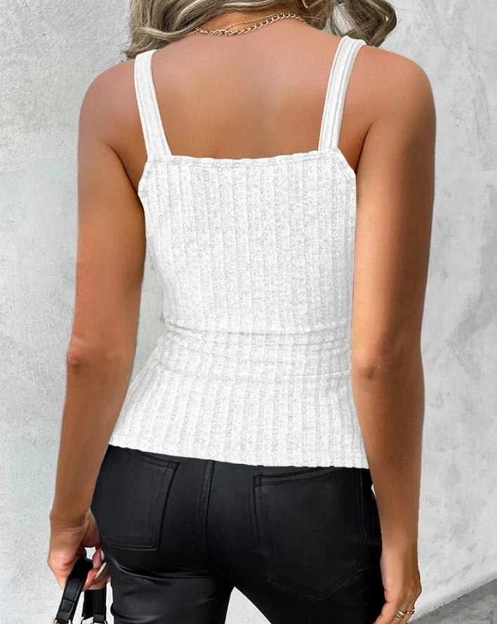 Top Women 2024 Summer Fashion Chain Decor Buttoned Casual V-Neck Sleeveless Plain Skinny Daily Ribbed Tank Top Y2K Clothes