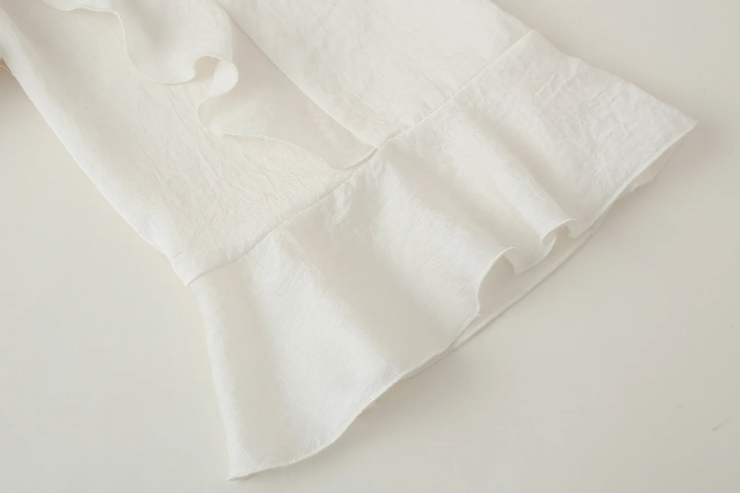 Woman 2025 Tops Ruffle Long Sleeve Top Elegant Womens Blouses Cropped Plain Shirts Beautiful Women's Blouses Vestidos Boho Dress