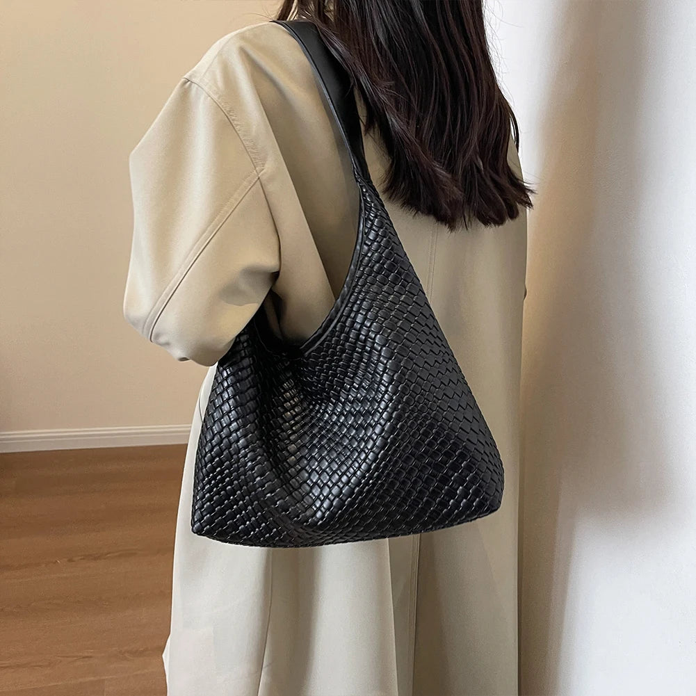 Women Large Shoulder Bag with Pouch Top Handle Bag Trendy PU Woven Tote Bag Leather Armpit Handbag Commuting Bag