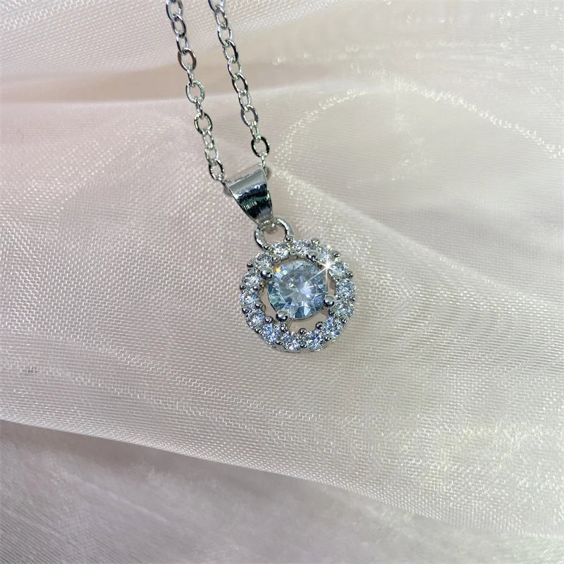 Women's Chain Necklace Round White Zirconia Pendant Fashion Jewelry Wedding Engagement Accessories Wholesale N001