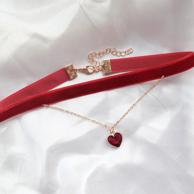 Fashion Lace Necklace For Women Adjustable Elegant Snowfake Strawberry Pendant Velvet Choker Necklace Collar Party Jewelry Gift