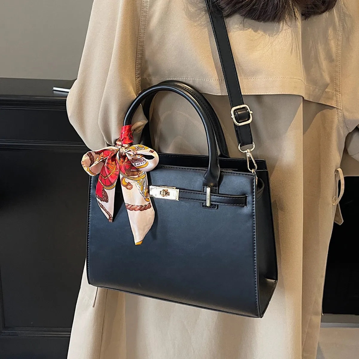 2025 New! Women's Red Tote Bag - Light Luxury, Large Capacity, Elegant Design, Versatile for Work & Party, Premium PU Leather