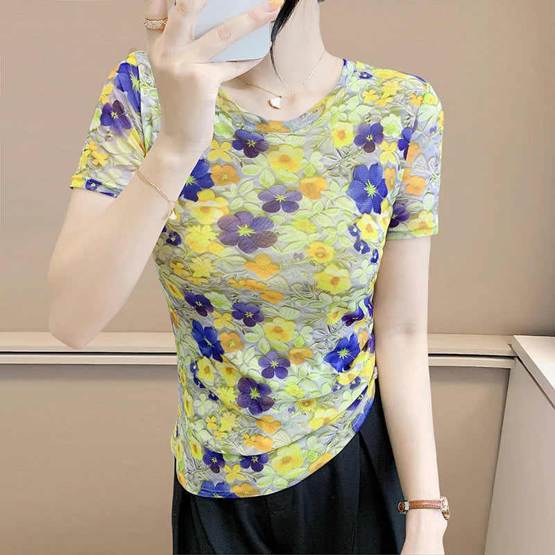 Summer Tops for Women: Breathable Mesh-Lined Slim Fit Tee with Trendy Prints Youthful Mother's Casual Short Sleeve T Shirts