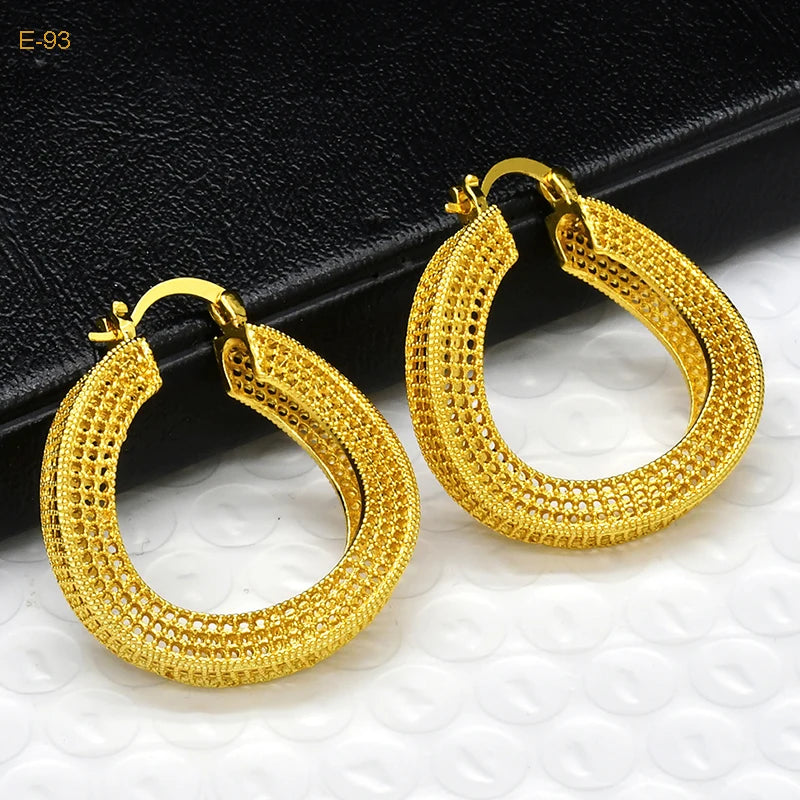 Dubai Simple Fashion Gold Plated Hollow Pierced Earrings Piercings Cartilage Ear Ring for Women Bride Ornament Gift Fine Jewelry