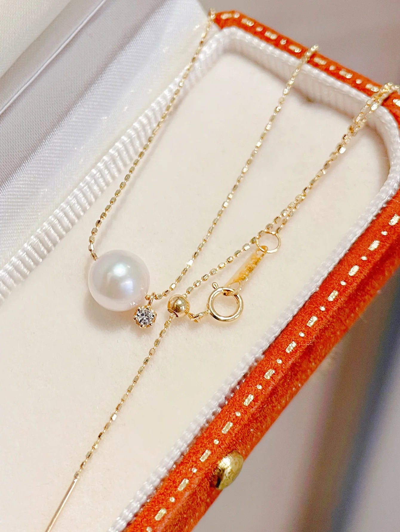 Red S925 pure silver pearl necklace for women, light luxury, fashionable, niche design, daily commuting, wearing, party