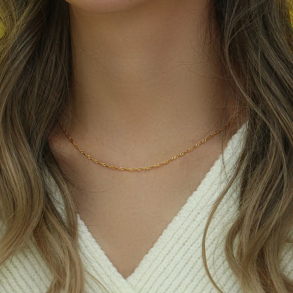 Exquisite Gold Plated Stainless Steel Thin Chain Necklace for Women Simple Style Clavicle Chain Female Jewelry