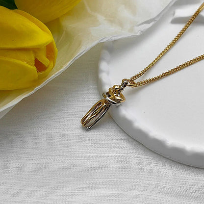 New Creative Couple Embrace Necklace Women's Fashion Collarbone Chain Passionate Couple Necklace Decoration Gift