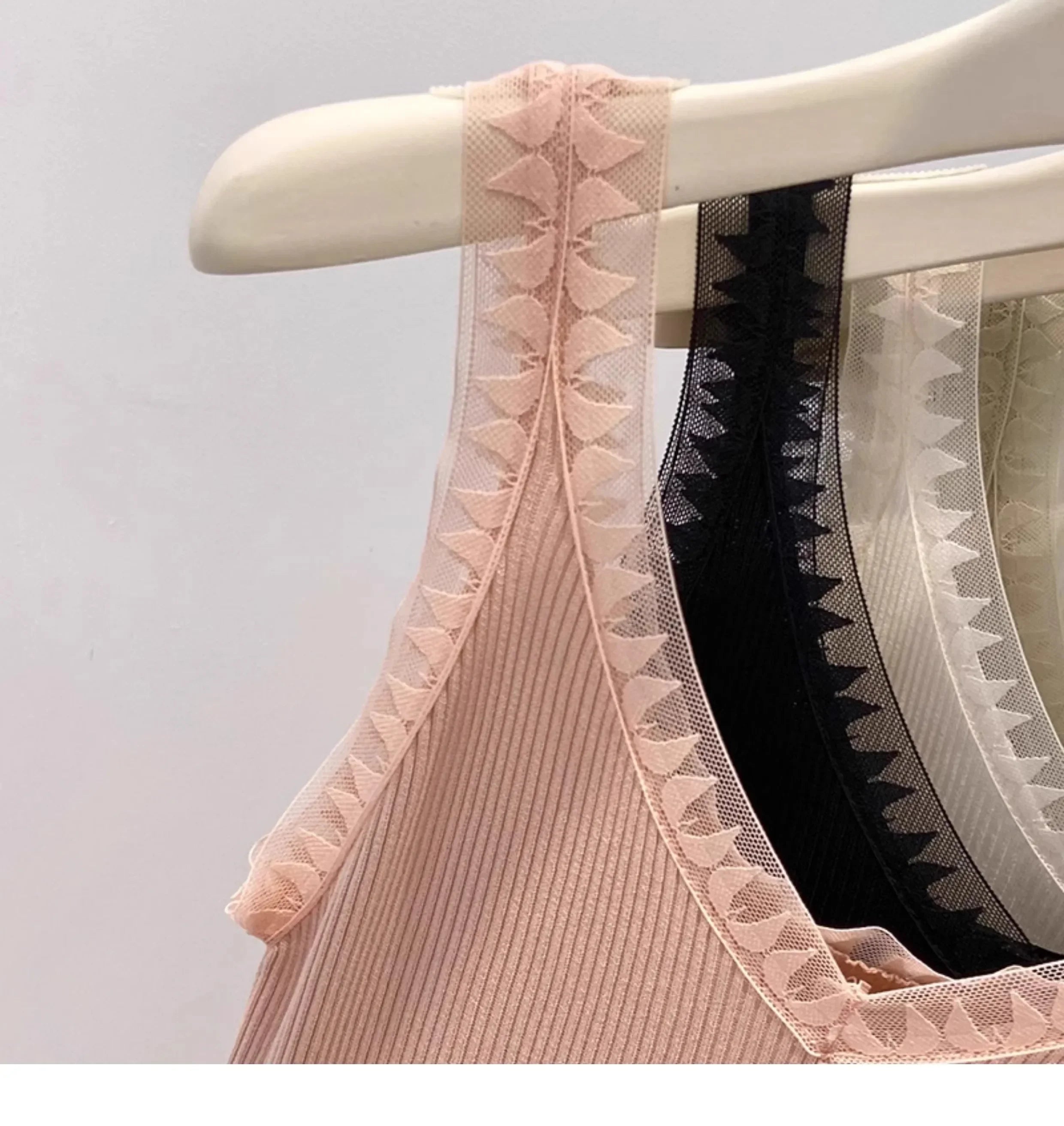 Women Summer Fashion Thin Knitted Undershirt Sleeveless Corset Top Half High Neck Comfortable Breathable Lace Tank Top 2025