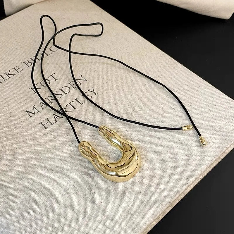 New U-shaped Metal Necklace for Women Long Rope Sweater Chain Accessories Black Rope chain Fashion Jewelry Gifts