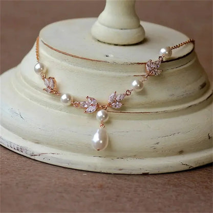 1 New Pearl Necklace For Women's Fashion Light Luxury Niche Design High-End Feeling Collarbone Chain Short Fashion Necklace