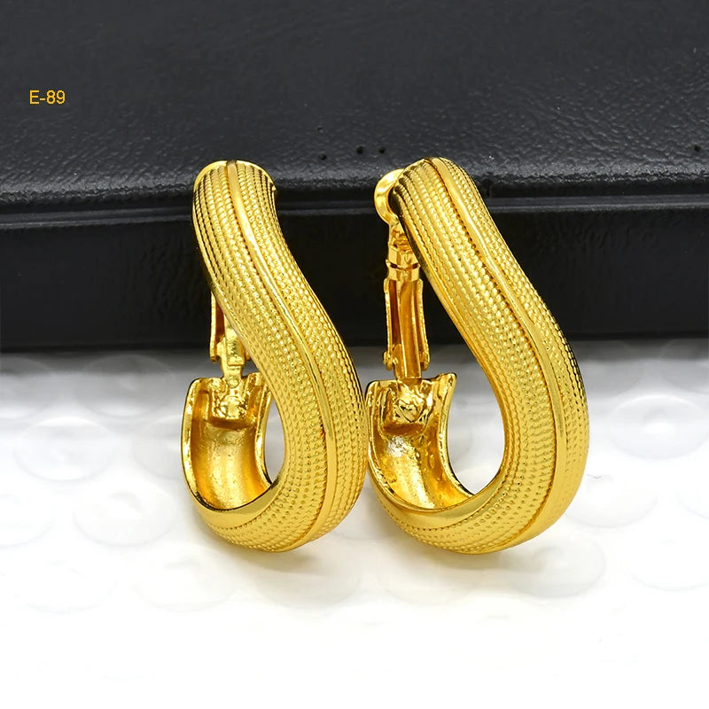 Dubai Simple Fashion Gold Plated Hollow Pierced Earrings Piercings Cartilage Ear Ring for Women Bride Ornament Gift Fine Jewelry