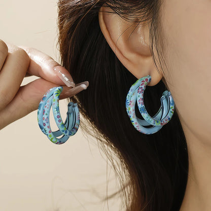 A Pair of Exaggerated Printed Three-ring C-shaped Earrings for Women, Suitable for Gifting and Fashionable Earrings