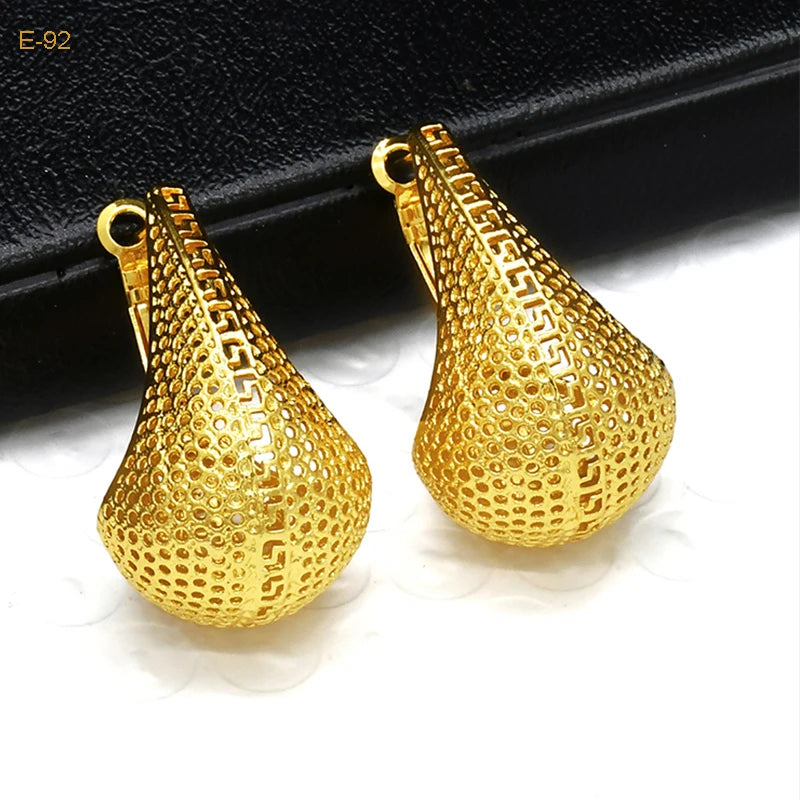 Dubai Simple Fashion Gold Plated Hollow Pierced Earrings Piercings Cartilage Ear Ring for Women Bride Ornament Gift Fine Jewelry