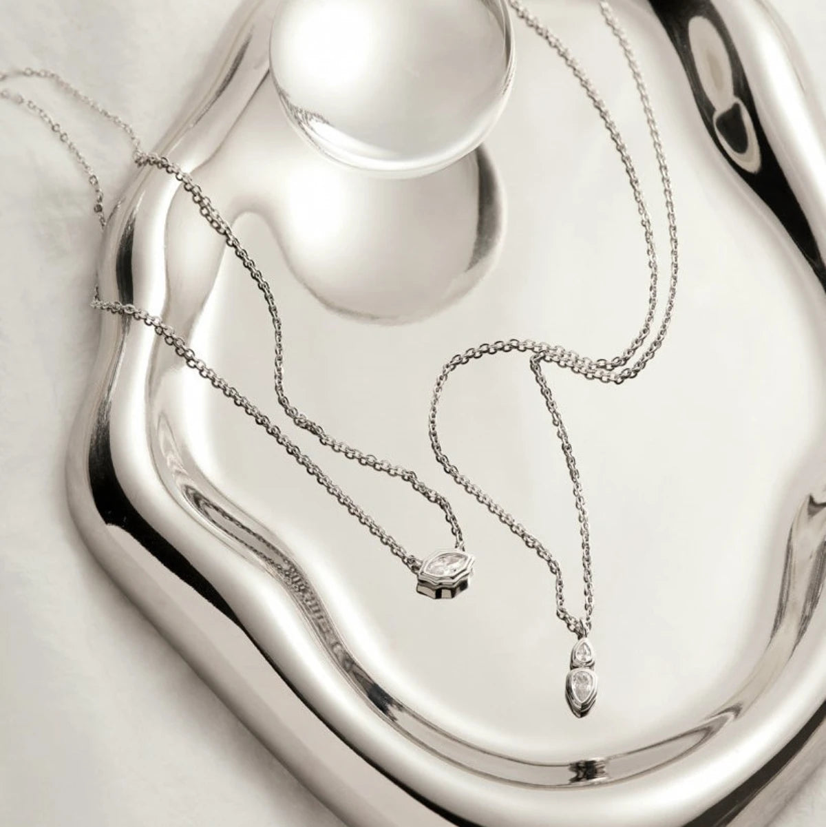 Temperament High Quality Necklaces for Women New Fashion Delicate Sweet Design Clavicle Chain Party Jewelry Gift
